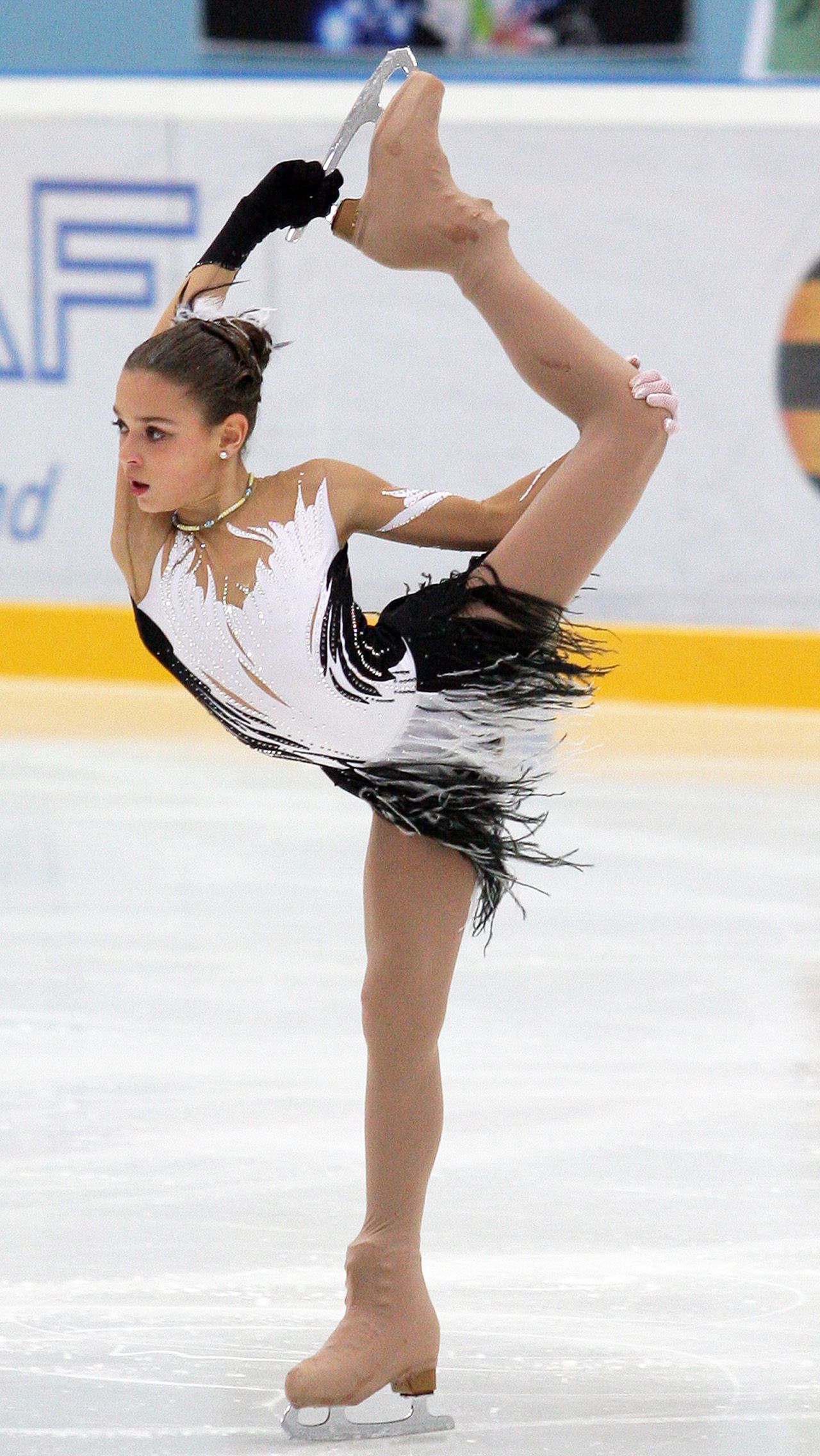 2009 год: Аделина Сотникова — 12 лет и 5 месяцев