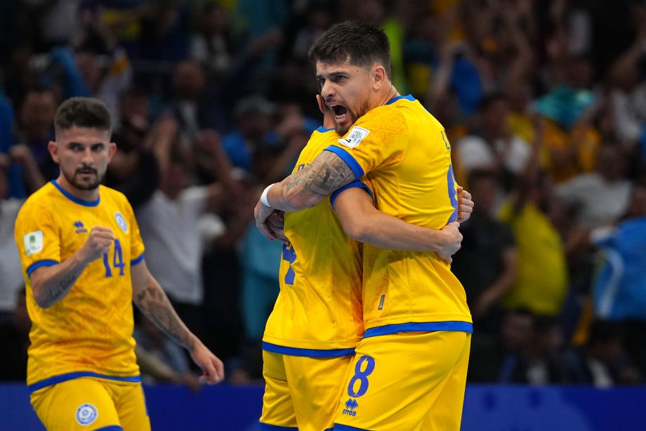 Игроки сборной Казахстана по футзалу