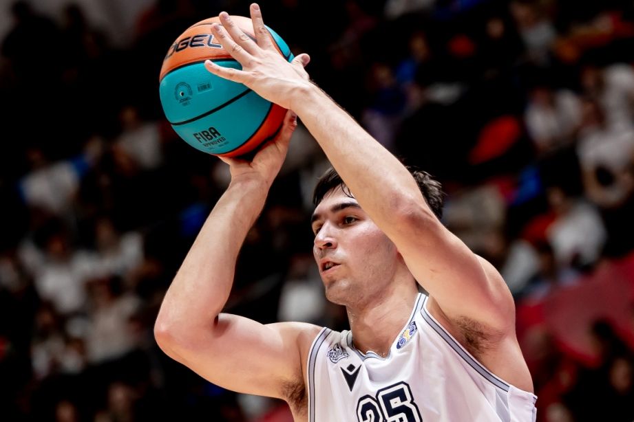 Артём Антипов