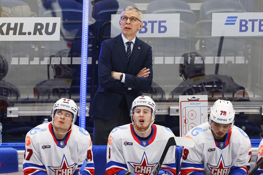 Хоккеисты СКА и Игорь Ларионов