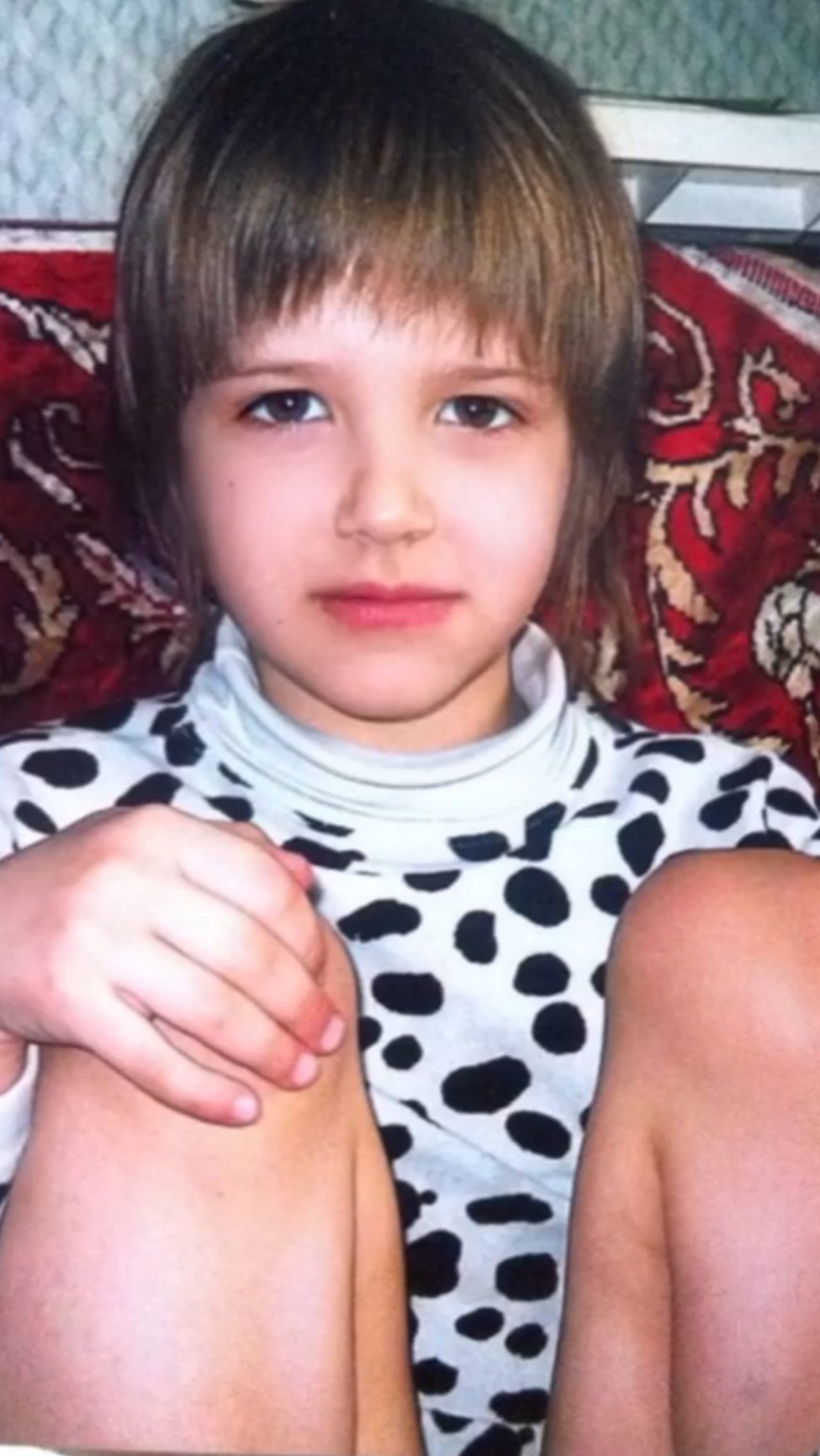 «Похожа сейчас на себя в детстве?» – спросила у подписчиков Солдатова под видео с детскими фото.