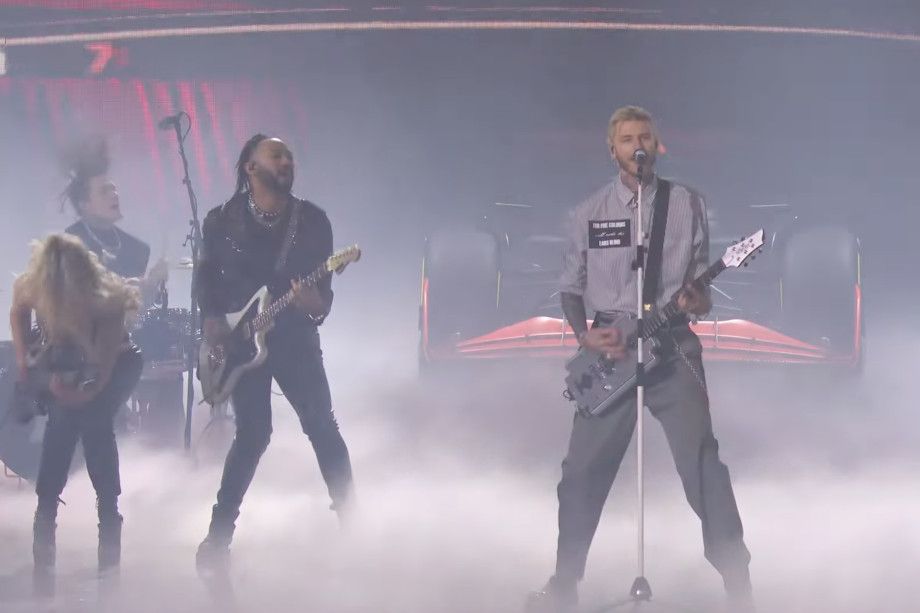 Выступление Machine Gun Kelly на F1 75 Live