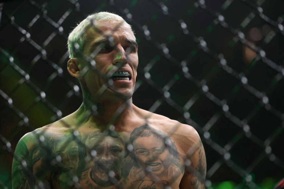 Чарльз Оливейра