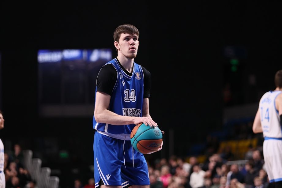 Артём Шлегель