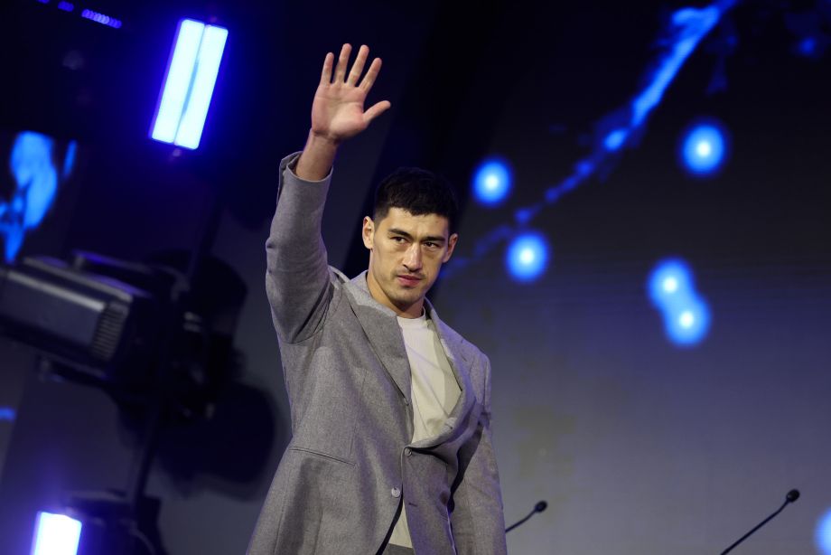 Дмитрий Бивол