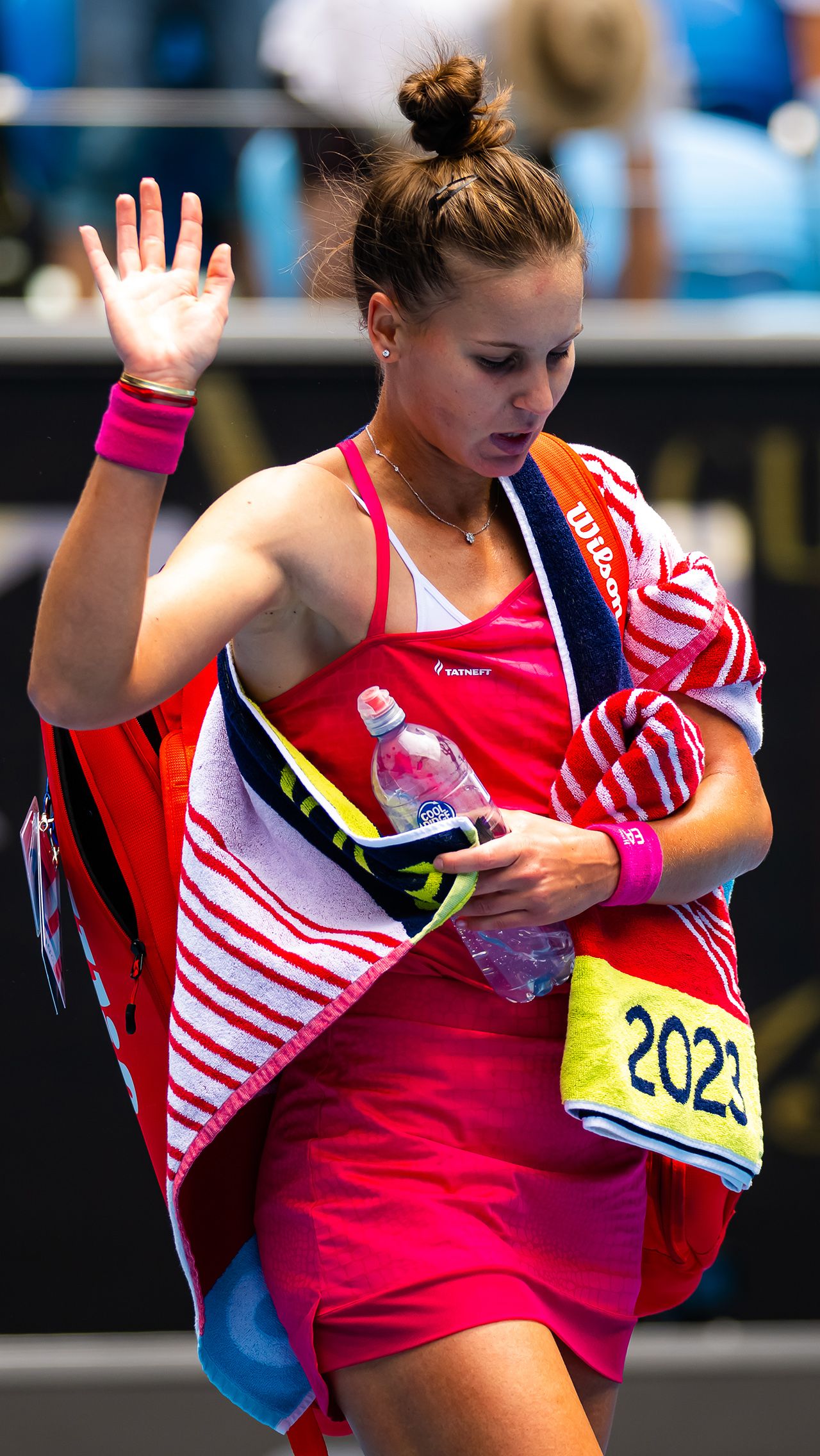 В следующем раунде поражения потерпели Вероника Кудерметова, Анастасия Потапова, Людмила Самсонова и Диана Шнайдер. Теннисистки стали богаче на $ 106 698.
