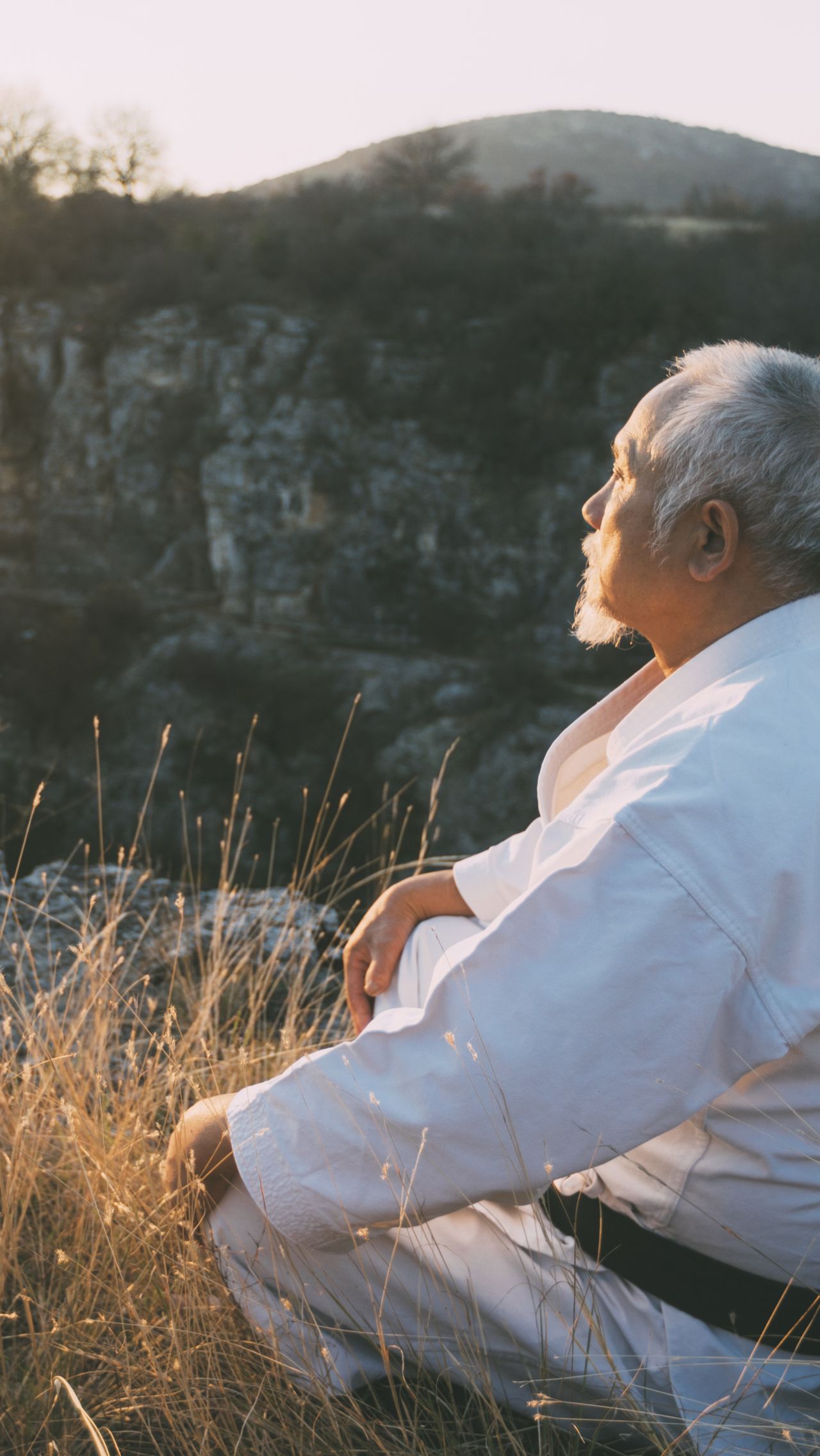 Сможете такое повторить на пенсии? 6 невероятных трюков пожилого китайца