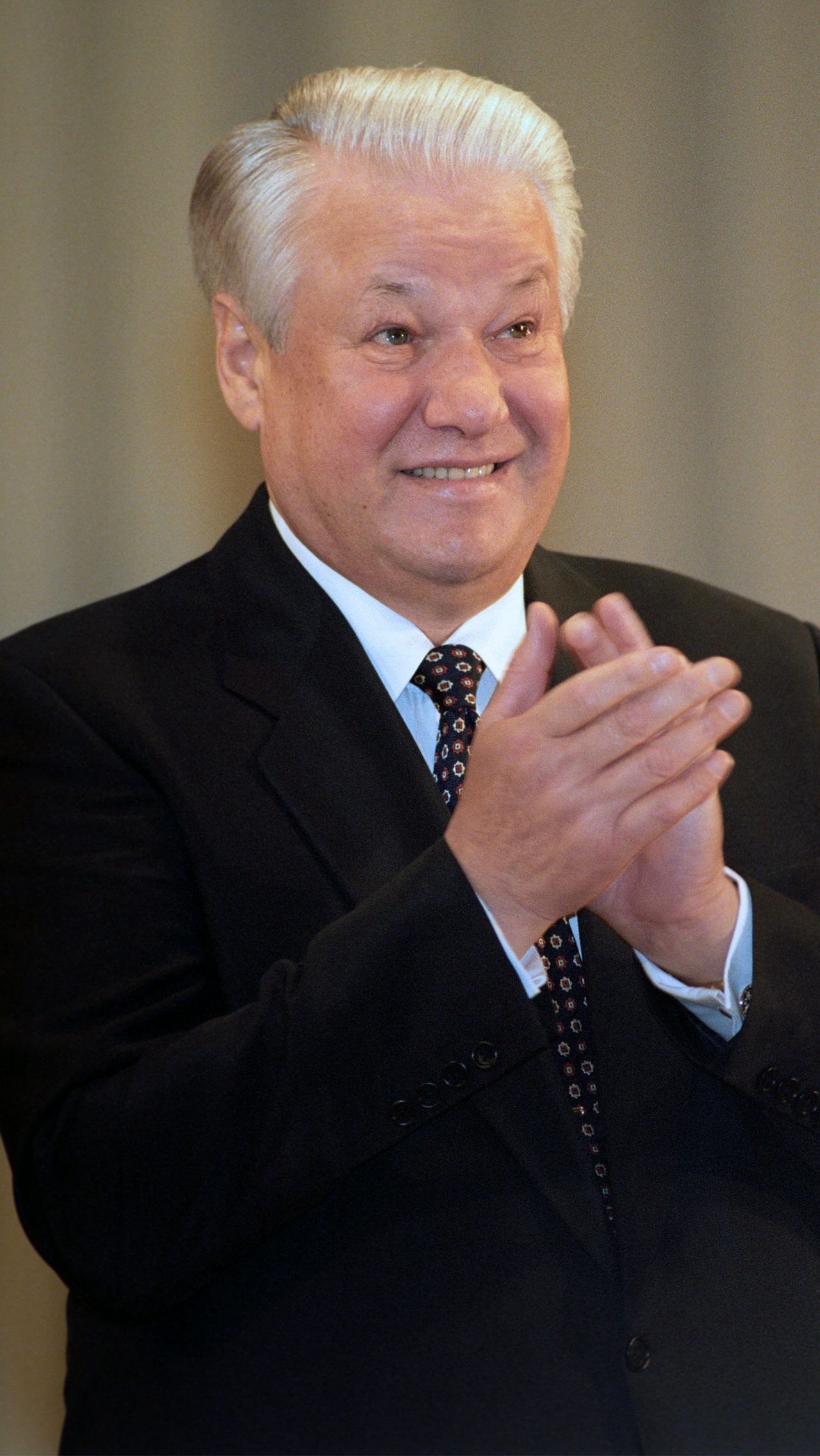 В 1996-м шахматист стал доверенным лицом Бориса Ельцина и поддерживал президента на выборах. Ельцин тогда добился победы.