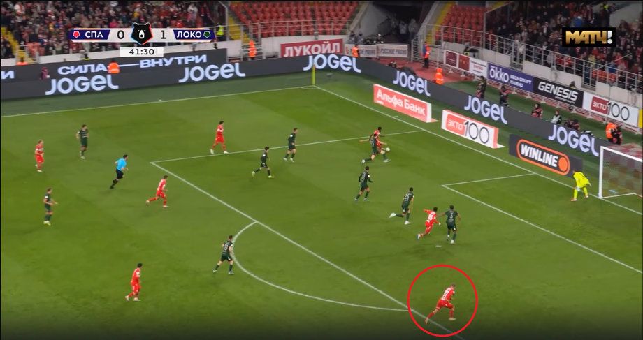 Момент у Даниила Денисова в матче с «Локомотивом» 