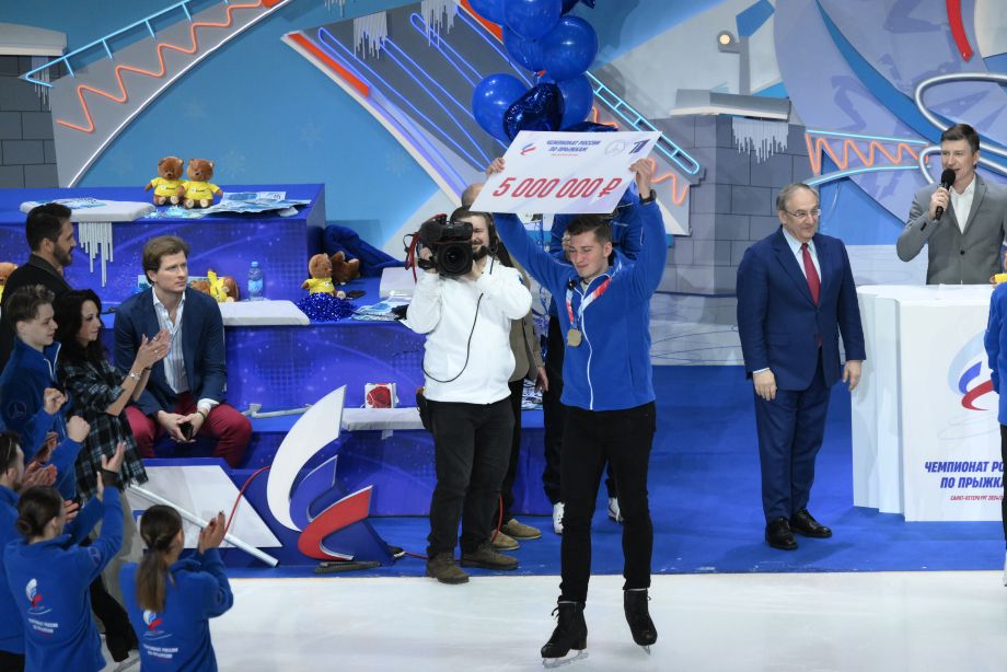 Капитан команды Петербурга Александр Галлямов на чемпионате России по прыжкам Капитан команды Петербурга Александр Галлямов на чемпионате России по прыжкам