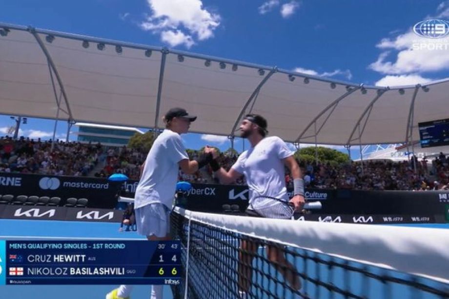Матч Круза Хьюитта в квалификации Australian Open
