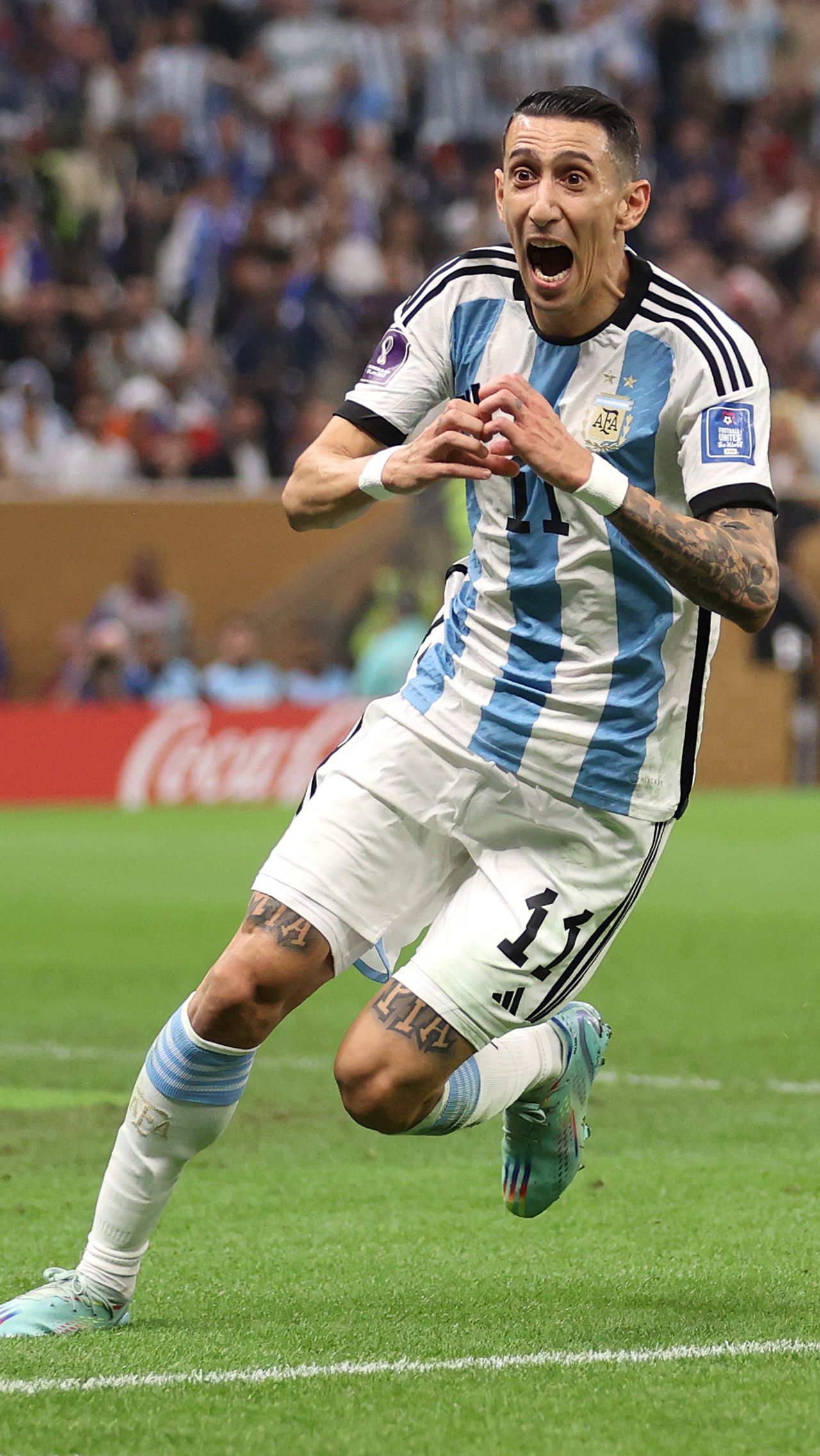 В игре с французами Ди Мария удвоил преимущество аргентинцев, забив шикарный гол в ворота соперника. <br/>

