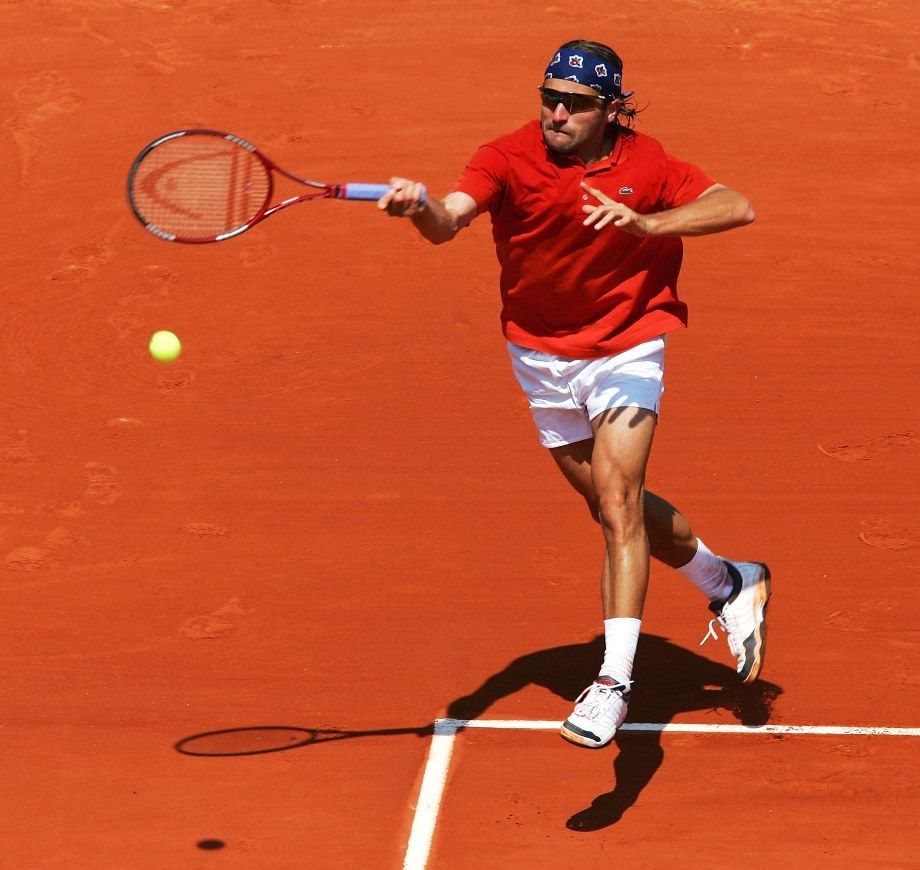 Фабрис Санторо и Арно Клеман сыграли самый длинный матч в истории тенниса на «Ролан Гаррос» — 2004: 6 часов и 33 минуты
