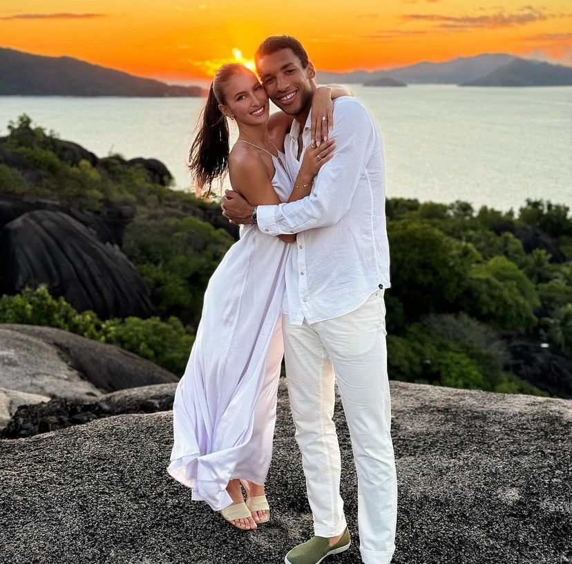 6 размердегі қыздар Жалаңаш Собчак, фотосуреттерді қараңыз