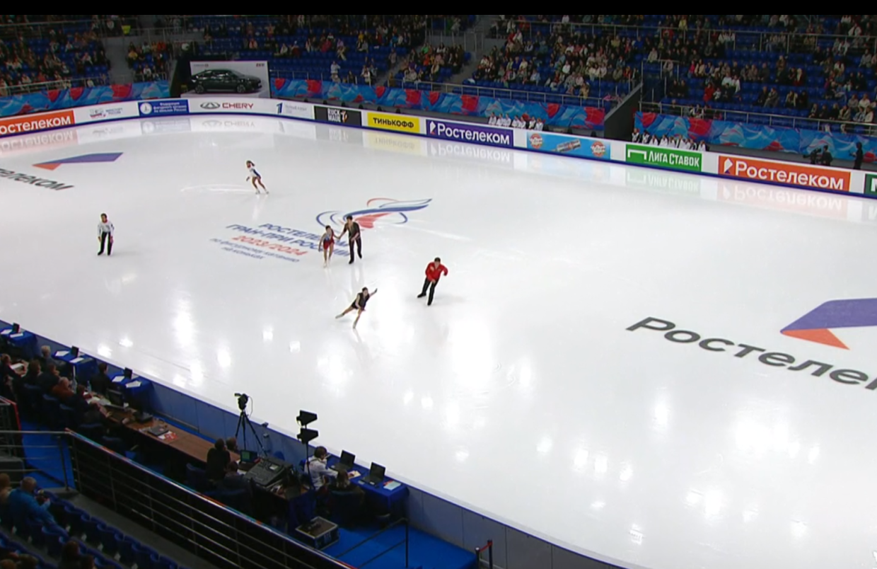 Первая разминка спортивных пар