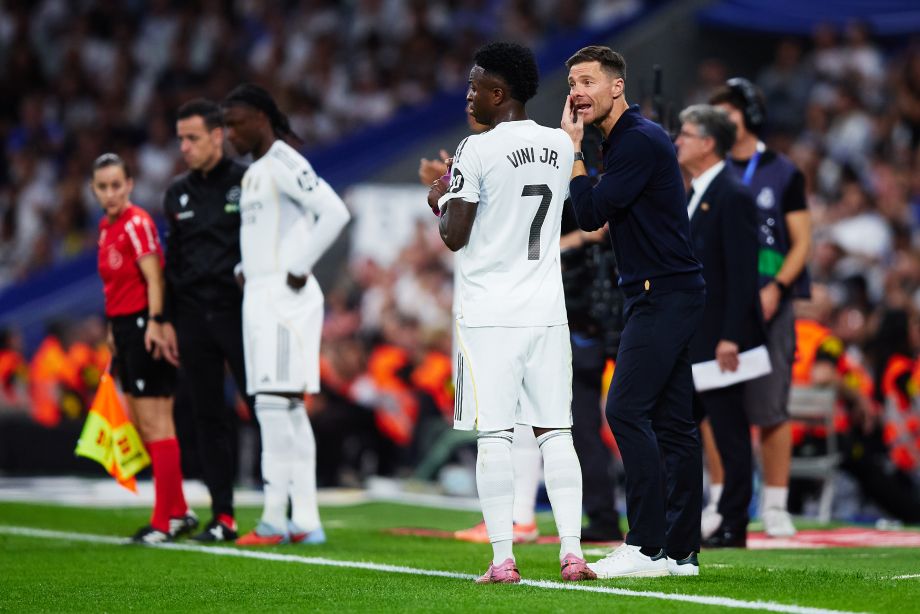 Хаби Алонсо и футболисты «Реала»