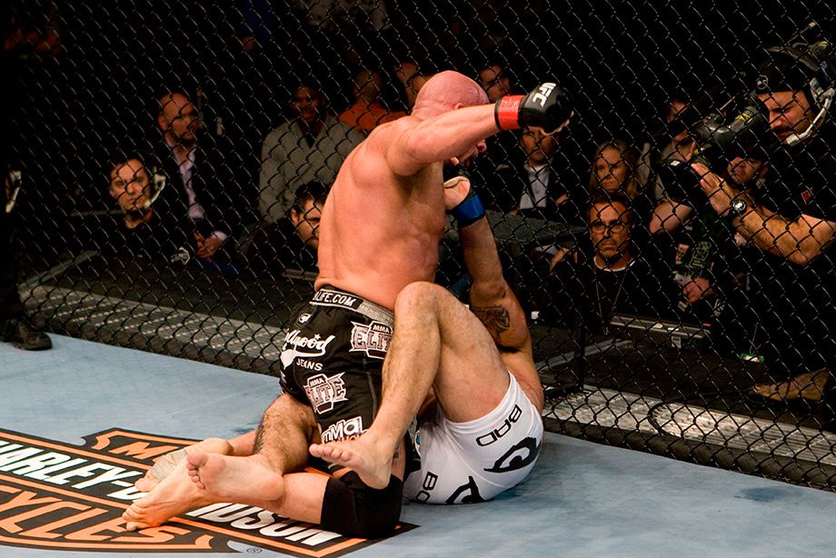 UFC 279, Хамзат Чимаев — Нейт Диаз, массовая драка, 5 самых жёстких потасовок в ММА