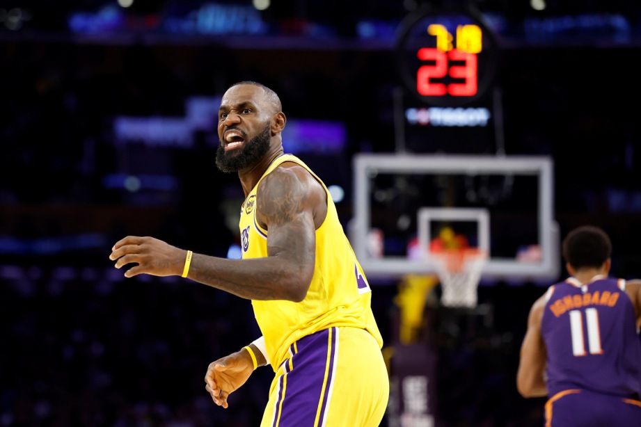 Леброн Джеймс