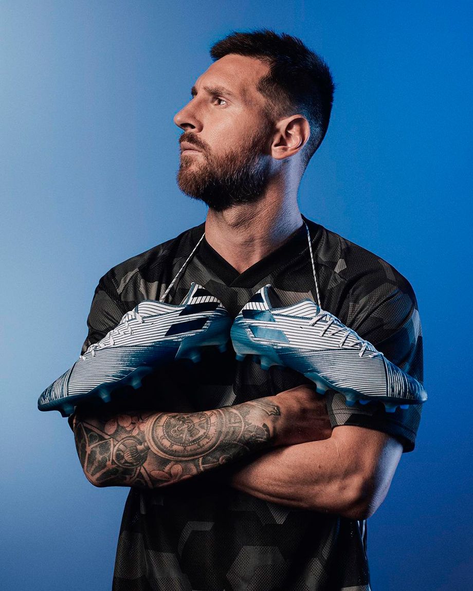В 2017 году Лионель Месси подписал с adidas пожизненный контракт