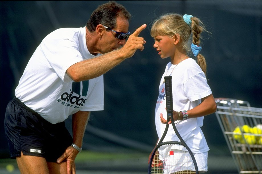 Как выглядела 15-летняя Анна Курникова ещё до встречи с Энрике Иглесиасом, детские видео и фото российской теннисистки