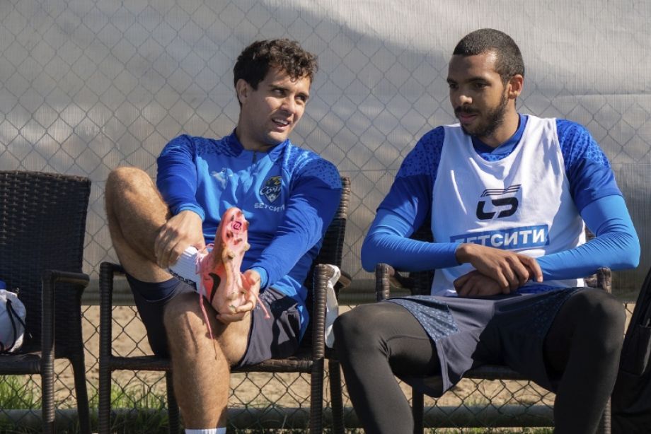 НАБИЛЬ АБЕРДЕН (справа) НАБИЛЬ АБЕРДЕН (справа)
