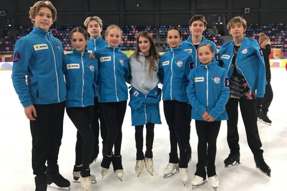 Анна Щербакова, Александра Трусова и Алёна Косторная