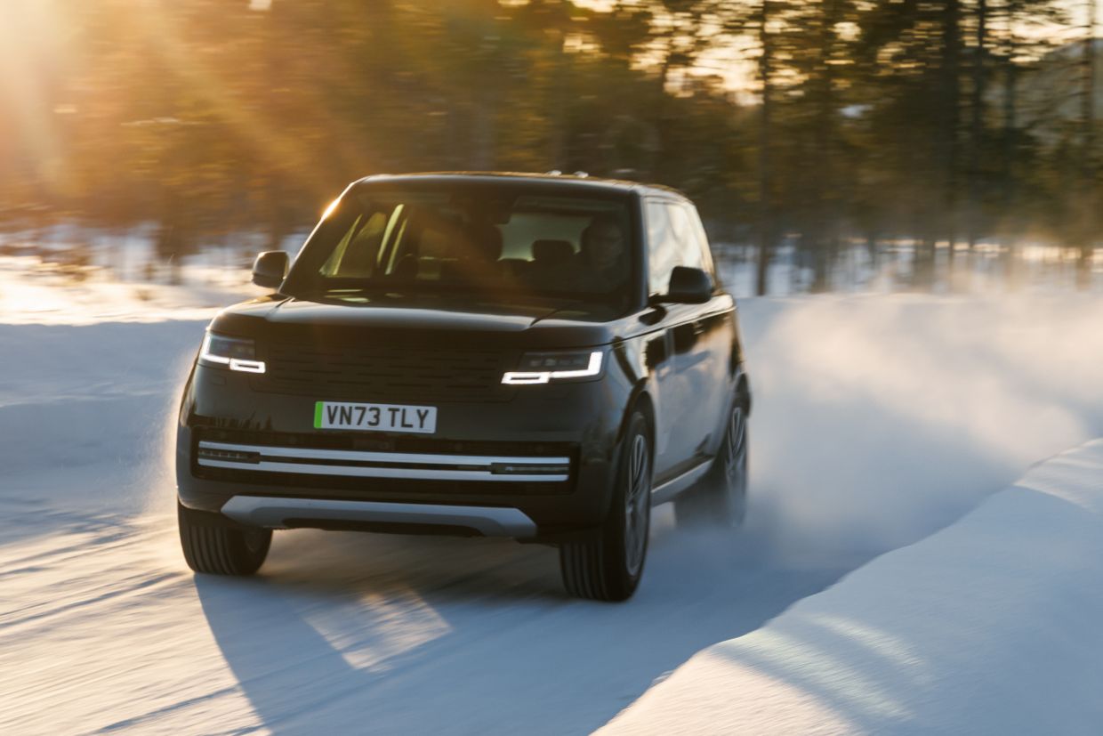 Первый прототип электрического Range Rover протестировали за полярным кругом  - Чемпионат