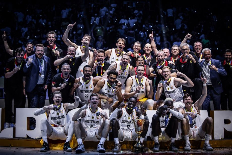 Как чемпионы мира по баскетболу из сборной Германии начали сезон-2023/2024: Франц и Мориц Вагнеры, Деннис Шрёдер, Тайс