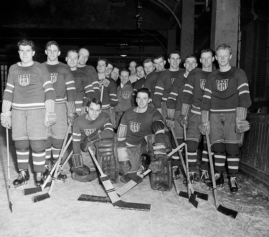 Сборную США по хоккею дисквалифицировали на Олимпийских играх – 1948, хоккей мог перестать быть олимпийским видом спорта