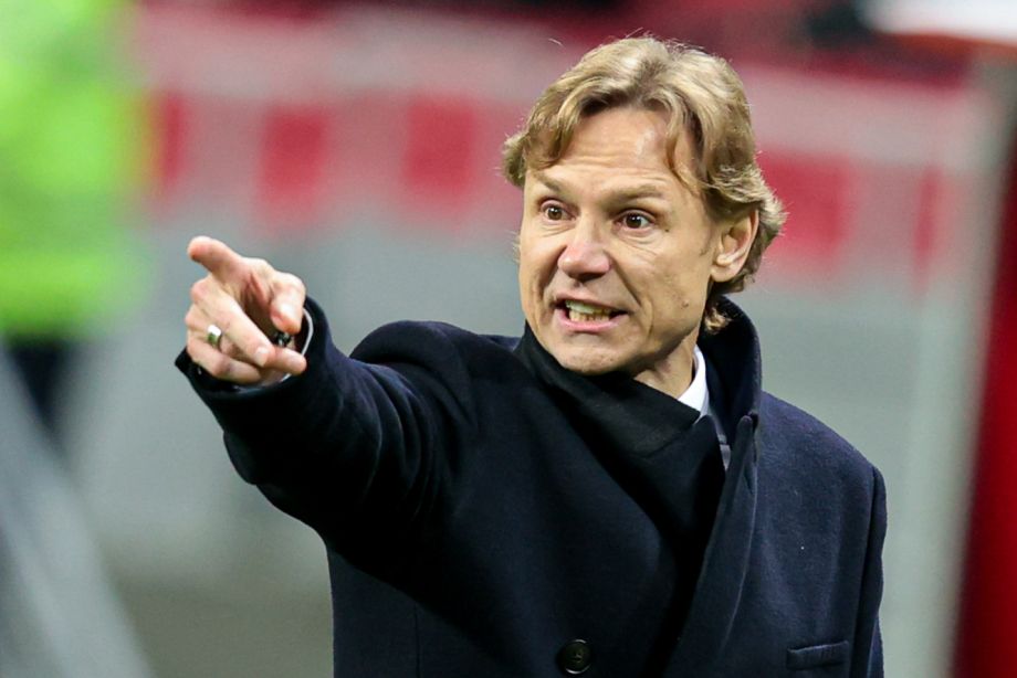 Валерий Карпин