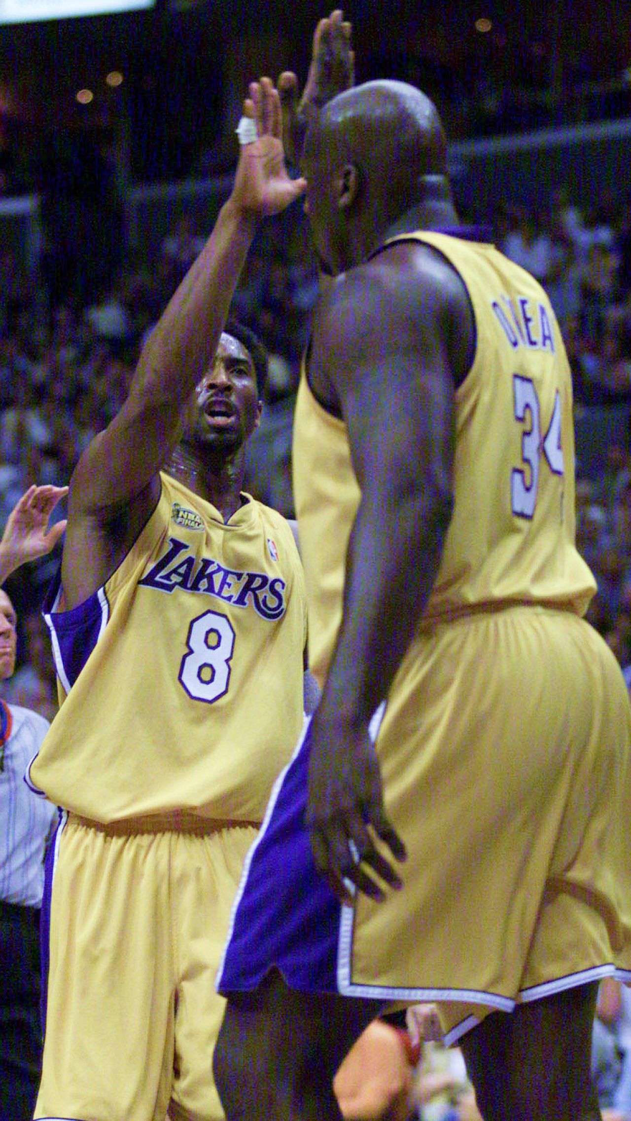 Ни для кого не секрет, что О‘Нил и Брайант особо не ладили, ну а после поражения от «Детройта» в финале НБА — 2004 просто не могли оставаться в одной команде. И тогда «Лейкерс» отдали предпочтение Коби, отправив Шака в «Майами».