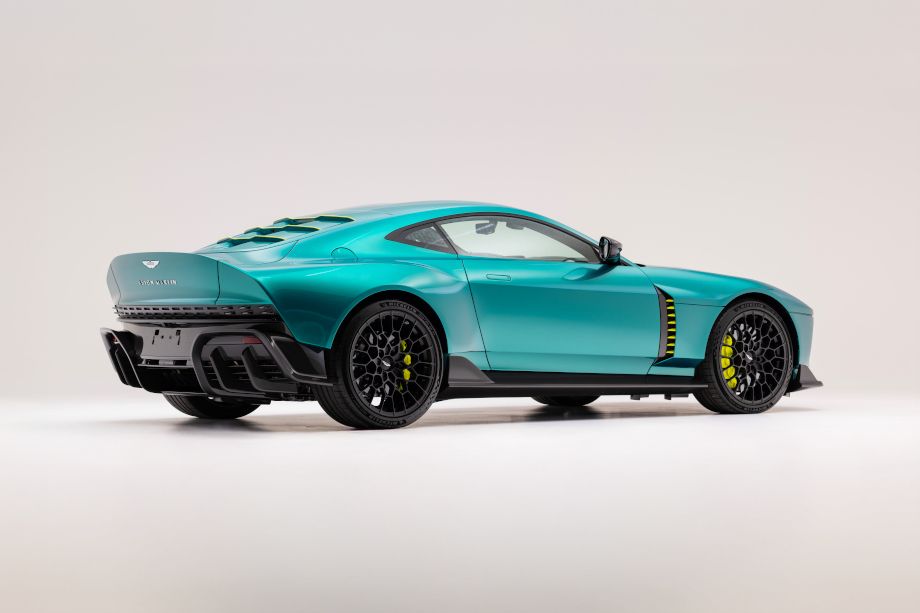 Aston Martin Valour Aston Martin Valour