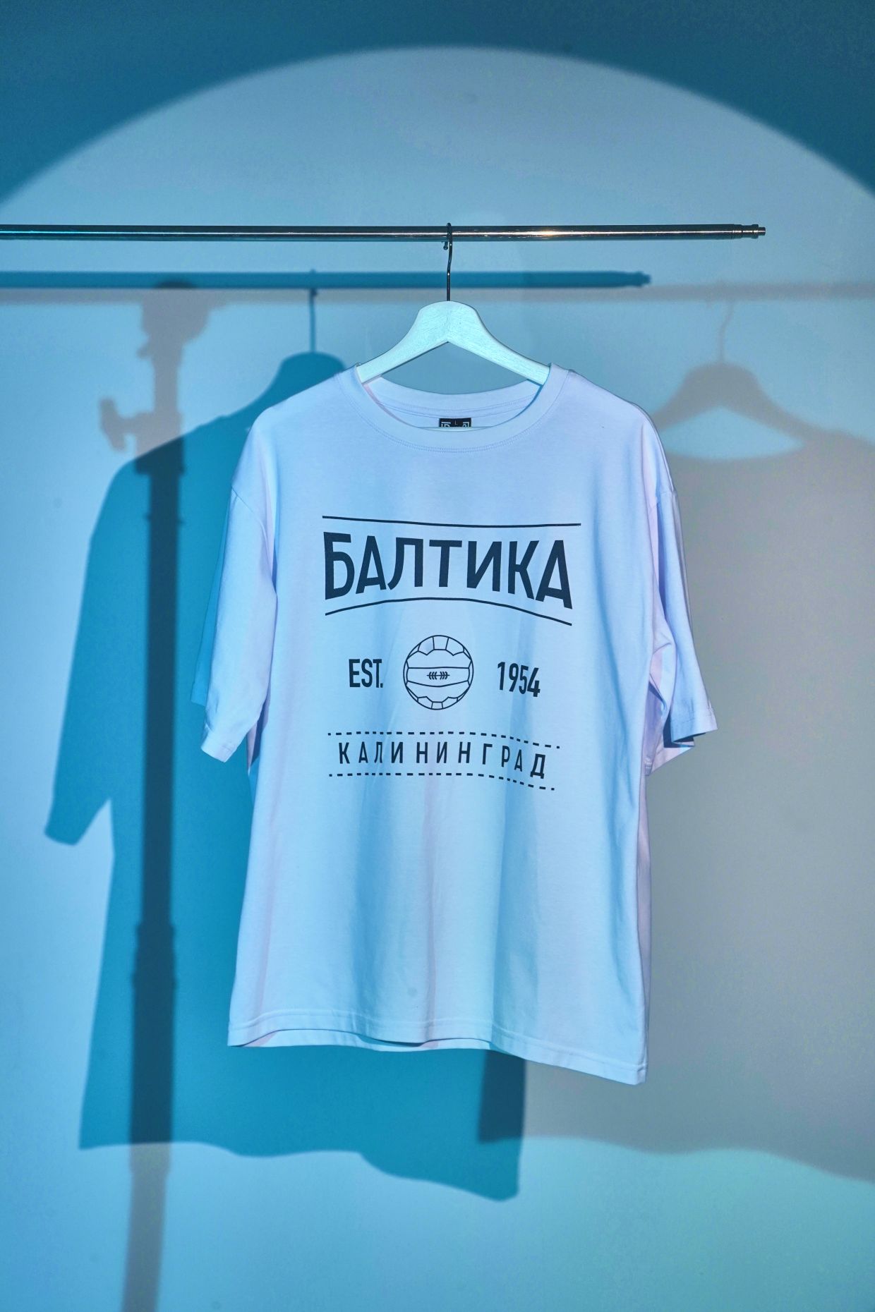 «Балтика» выпустила капсульную коллекцию с футбольным брендом одежды ...