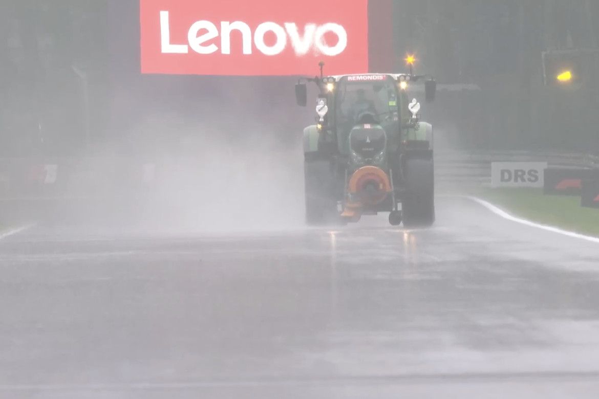 Норрис в двух ошибках от победы, Хэмилтон прорвался в топ-10! Каким был ГП Бельгии Ф-1