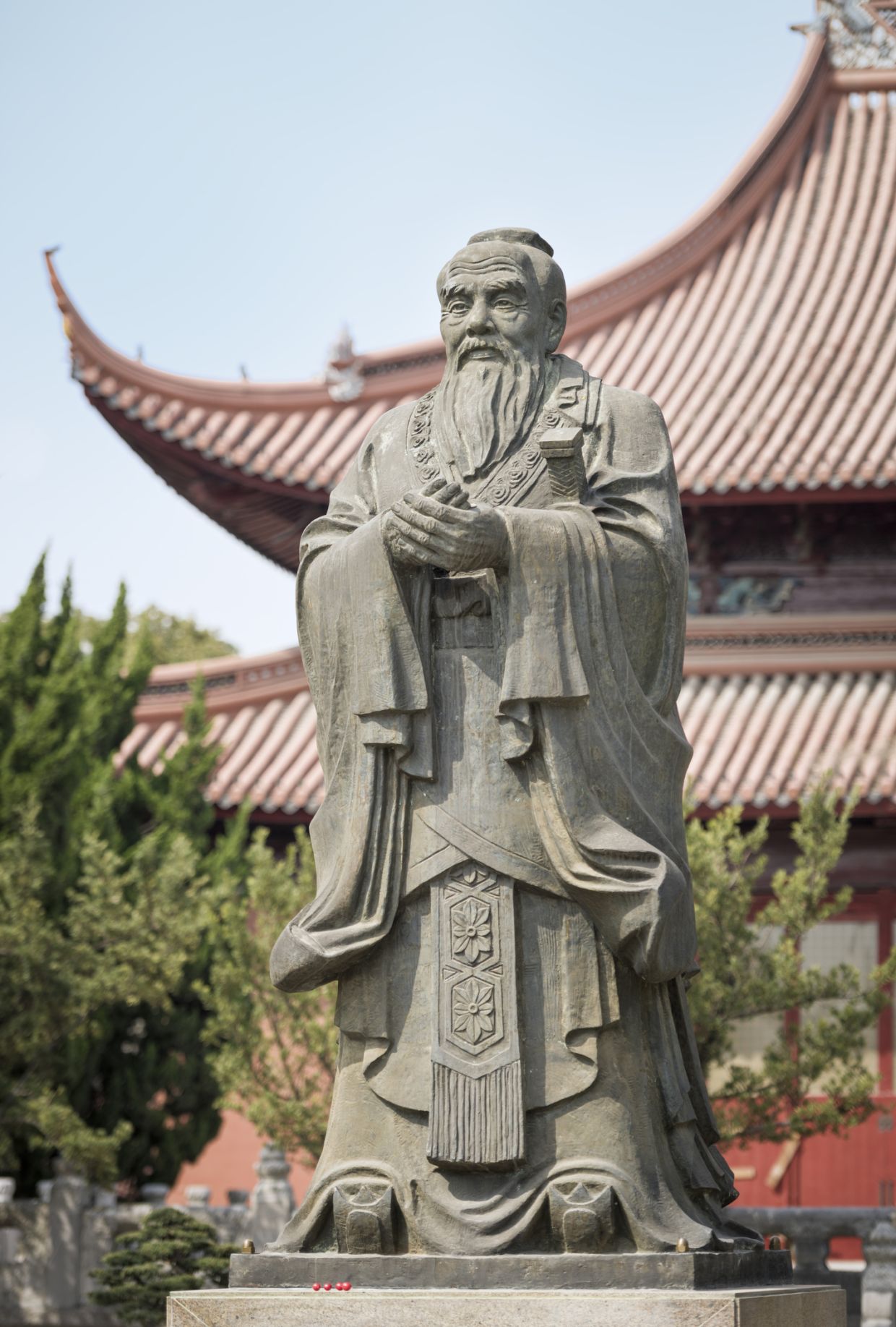 Статуя Конфуция в Сучжоу, Китай