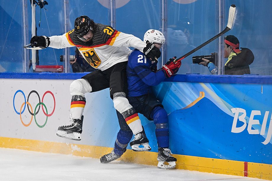 США — Германия — 3:2 — видео, голы, обзор матча мужского хоккейного турнира на зимней Олимпиаде — 2022 в Пекине