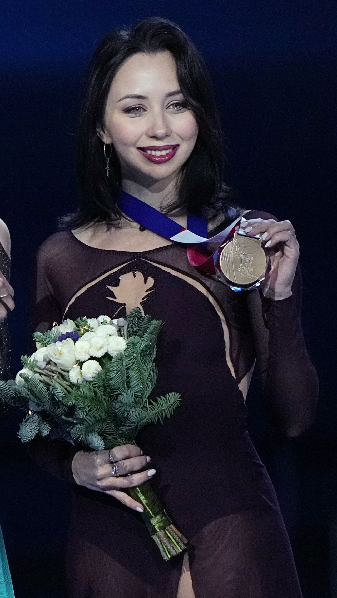 На чемпионате России Лиза снова оказалась позади Камилы, но это было неважно. Спортсменка завоевала бронзу и стала первой совершеннолетней медалисткой турнира за последние восемь лет.