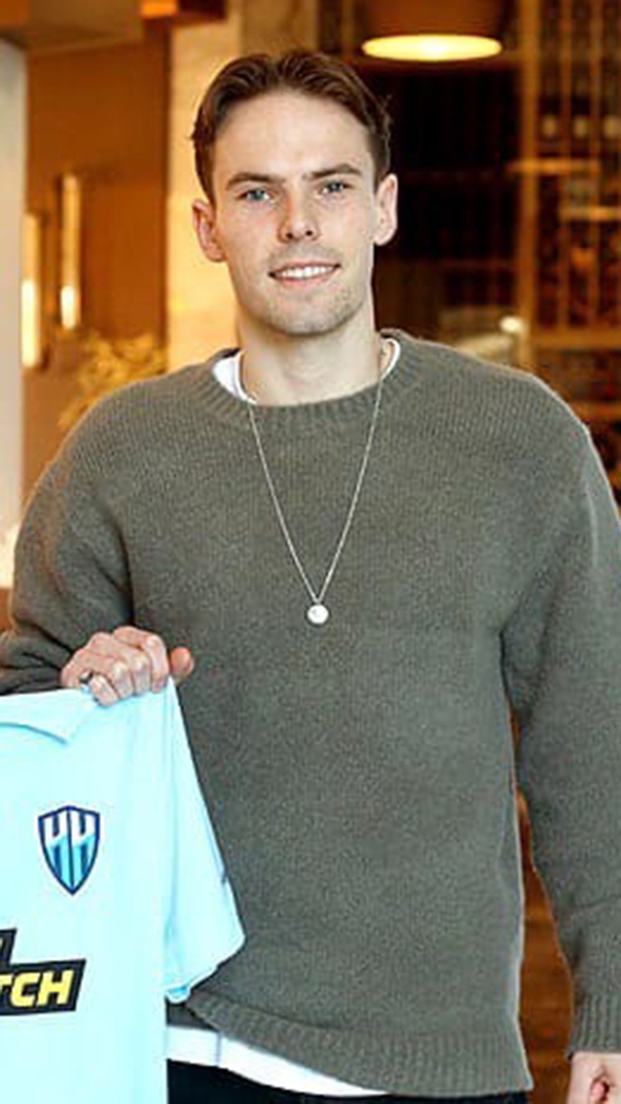 Ларс Олден Ларсен, полузащитник. Перешёл из «Мьёндалена» за € 400 тыс.