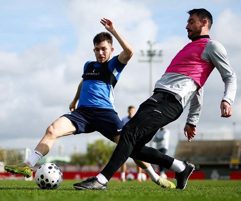 Никита Иосифов и Альберт Риера на тренировке