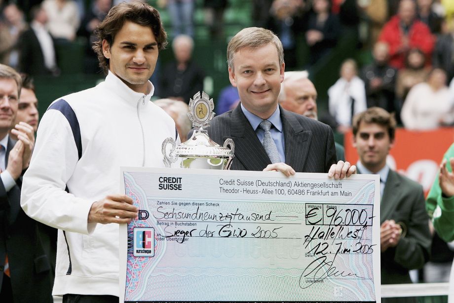 Federer colabora con Credit Suisse desde 1999. ¿Quién quiere un préstamo al 1,5% anual?