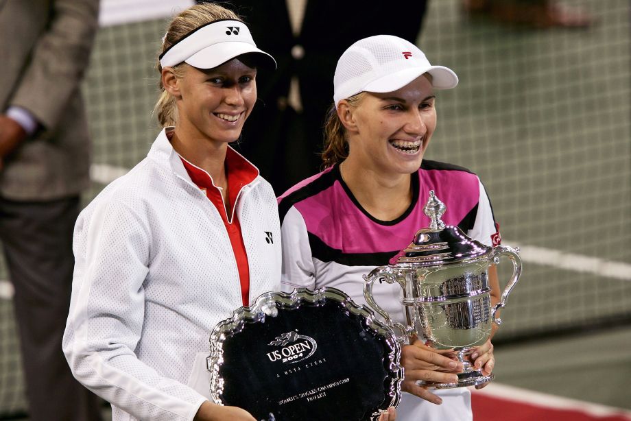 Елена Дементьева и Светлана Кузнецова после финала US Open – 2004
