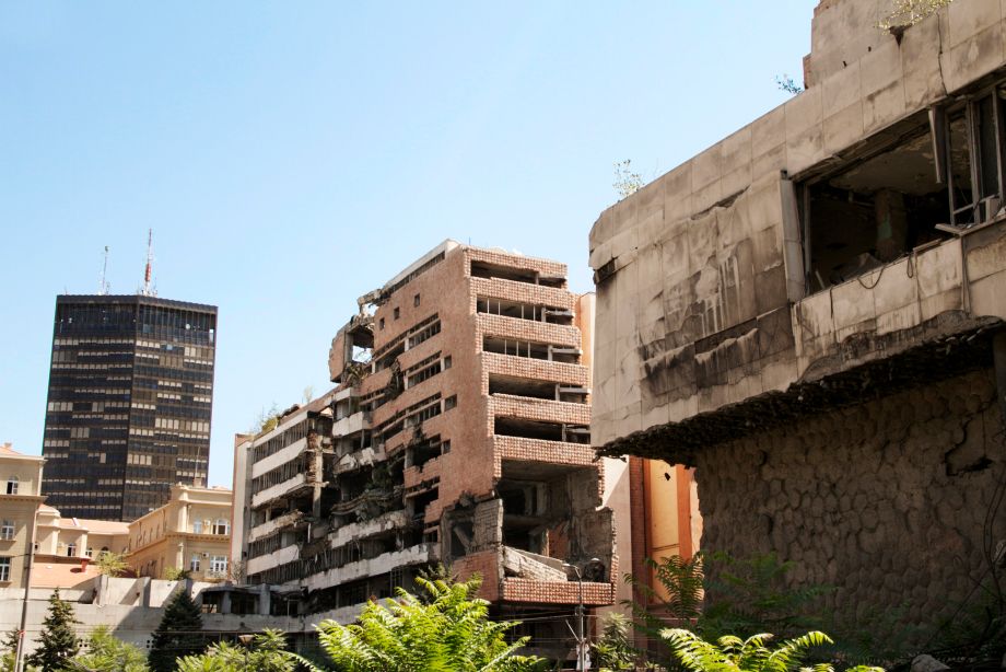 Разрушенные здания в Белграде