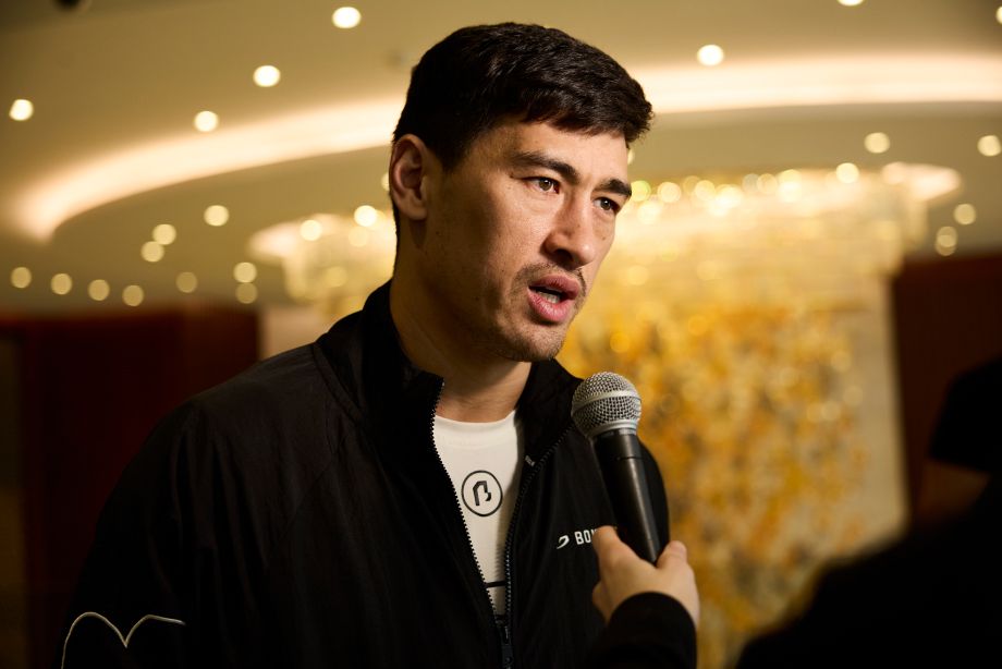 Дмитрий Бивол Дмитрий Бивол