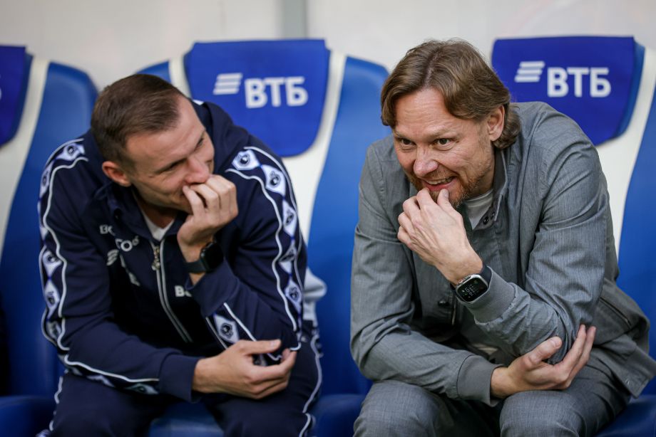 Валерий Карпин