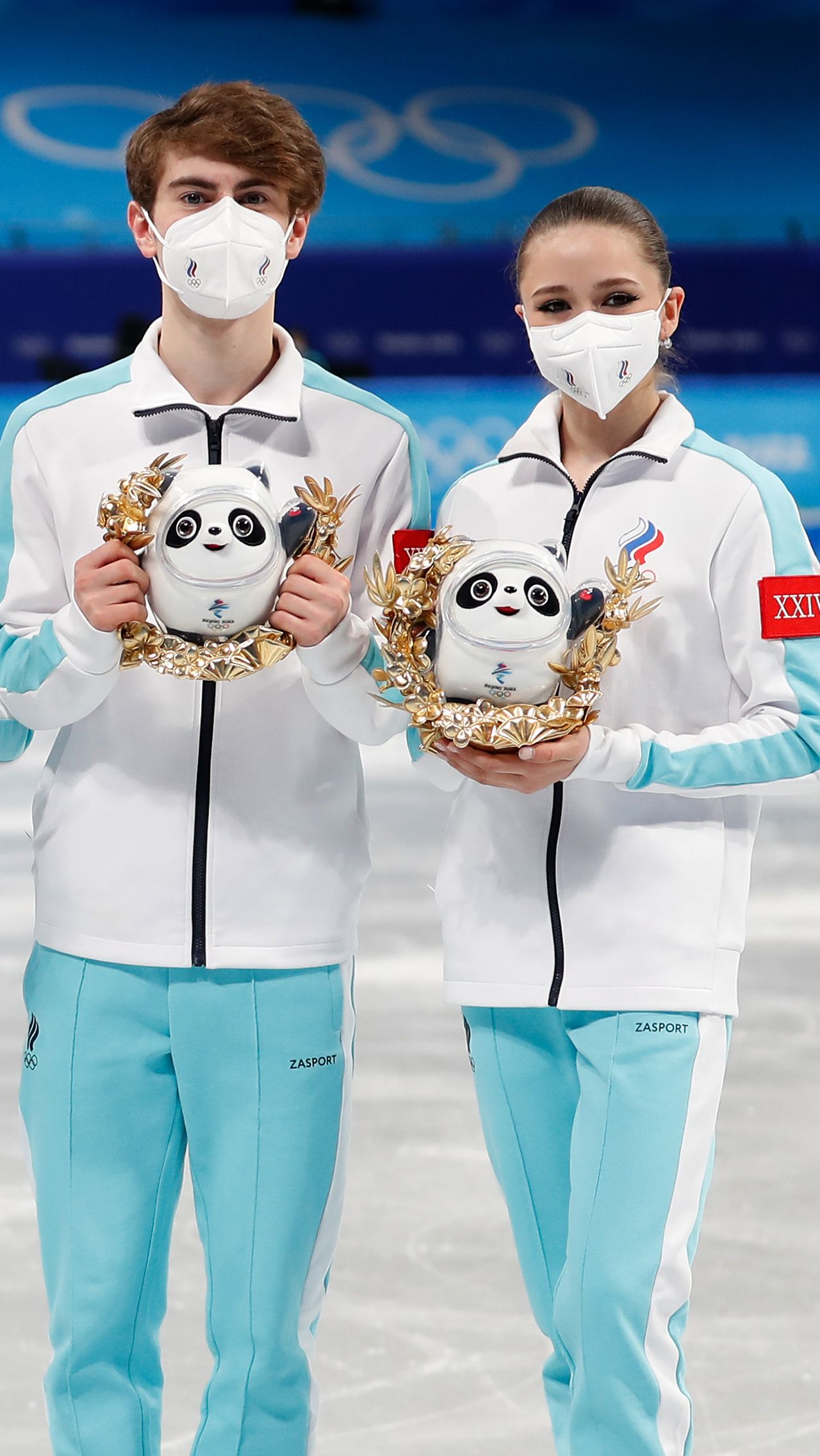 Камила Валиева и Марк Кондратюк выиграли золото в командном турнире. За медаль наивысшего достоинства они получат по 4 миллиона рублей. 
