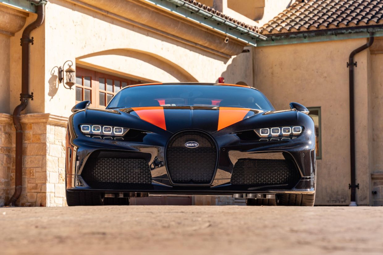 Самая быстрая дорожная Bugatti продана за $ 5,2 млн. Она способна ехать 490  км/ч - Чемпионат