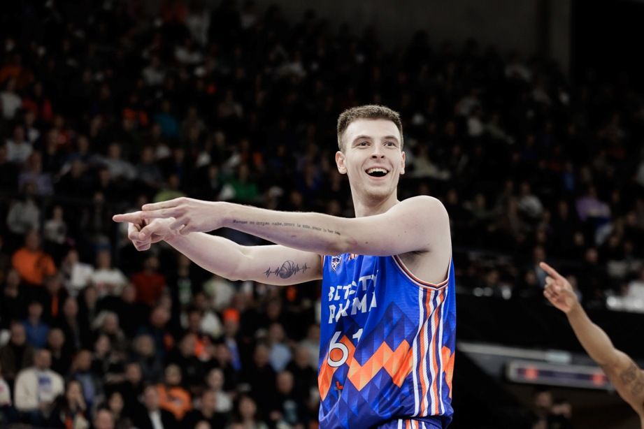 Глеб Фирсов