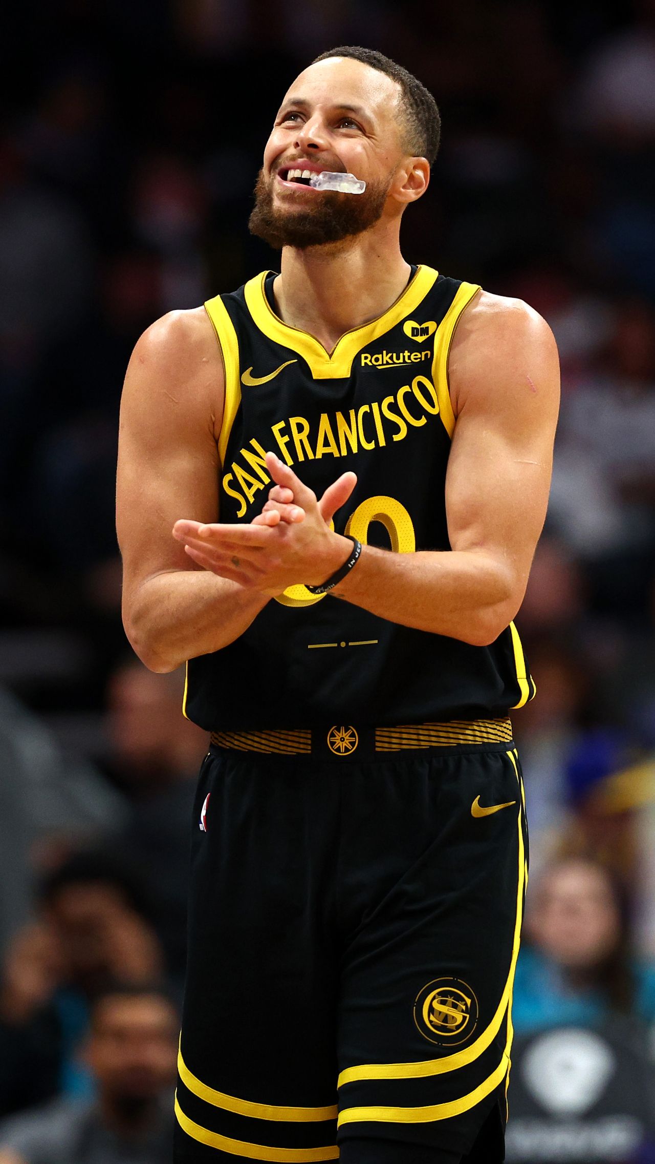 Разыгрывающий «Голден Стэйт» Стефен Карри — один из основных претендентов на получение награды «Лучшему игроку в клатче» по итогам сезона-2023/2024 в НБА.