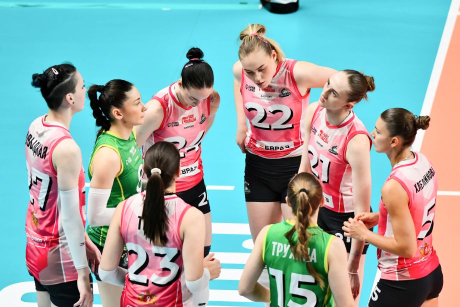 Игроки «Уралочки-НТМК»