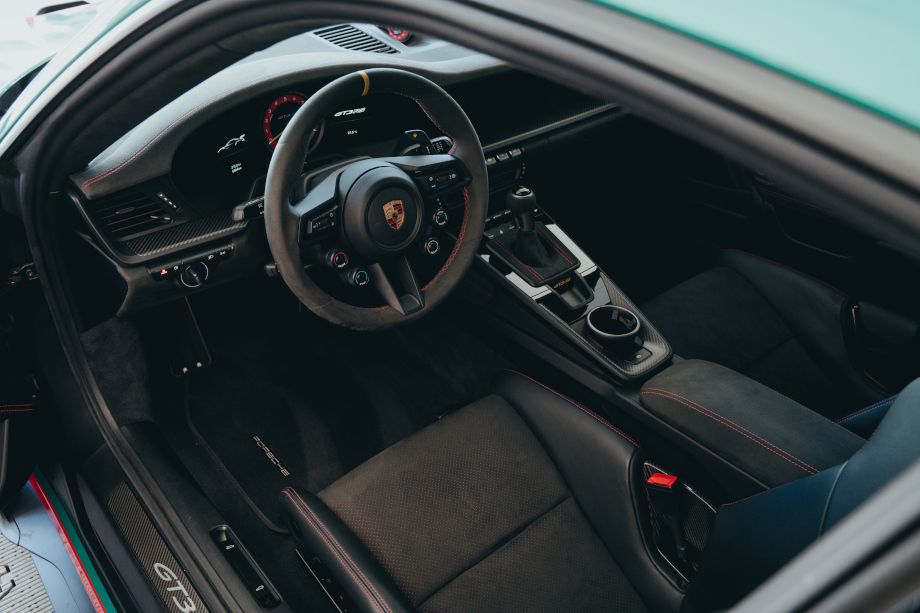 Интерьер Porsche 911 GT3 RS Интерьер Porsche 911 GT3 RS